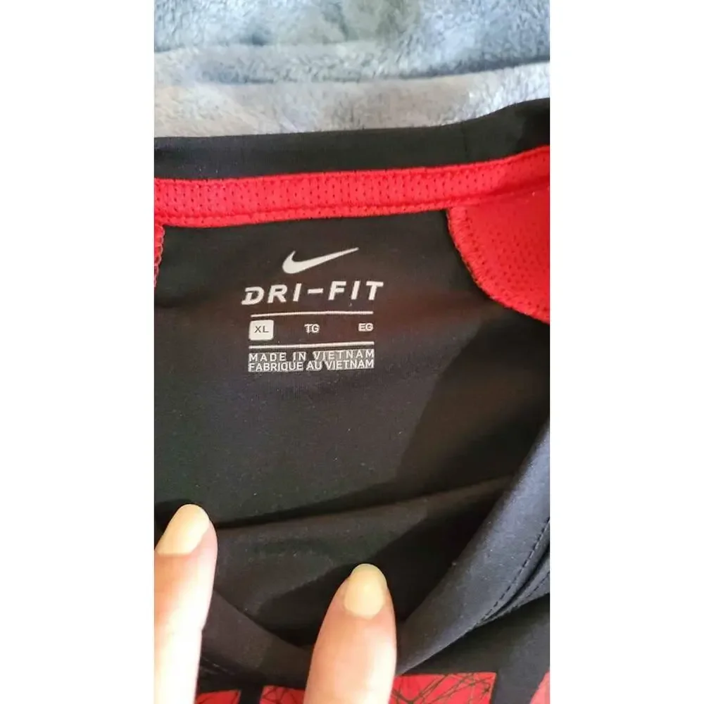Nike Dri-FIT Long‎ Sleeve Training Shirt XL Black Red Athletic Top